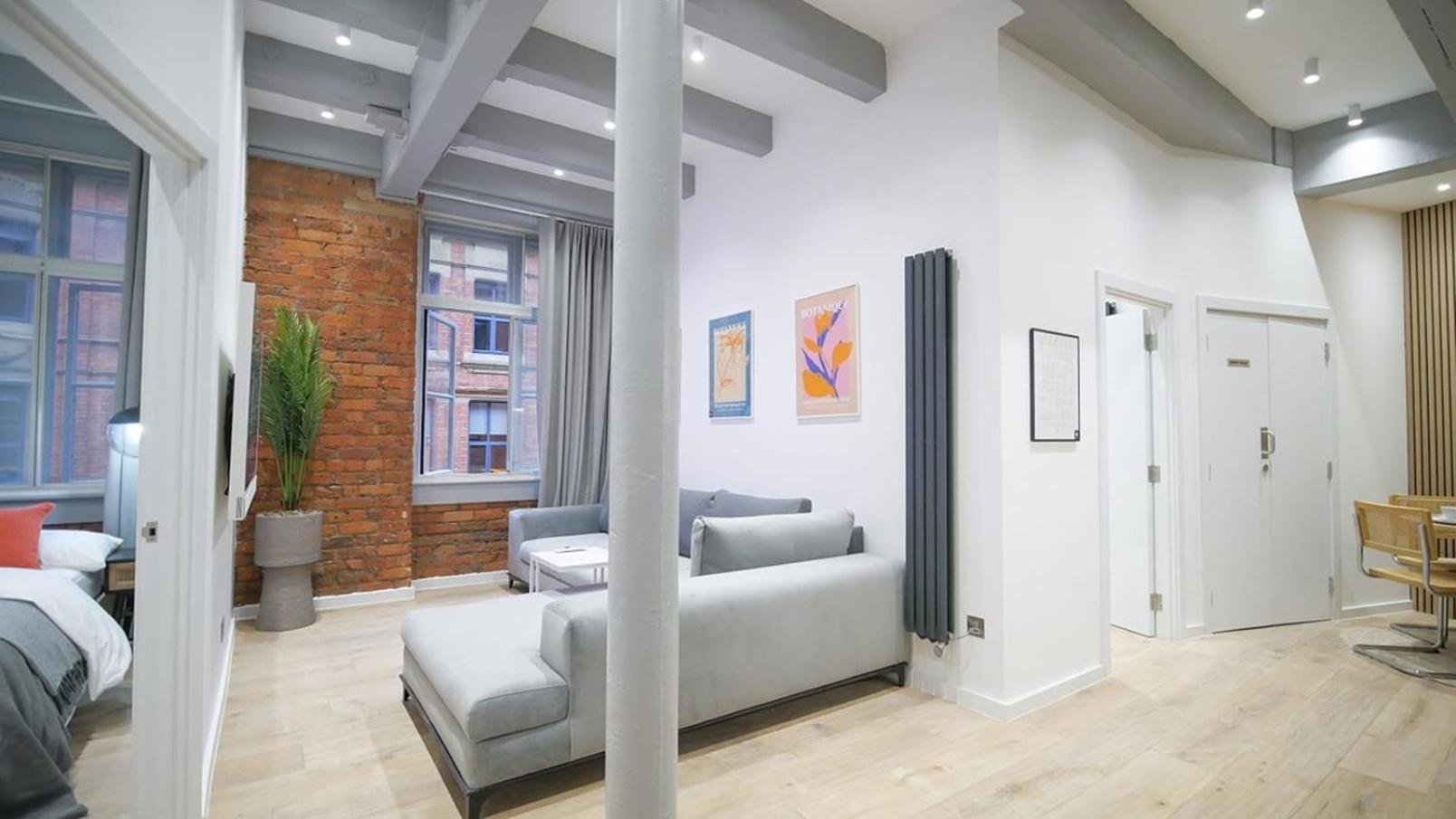 Chicago By The Heim Residences